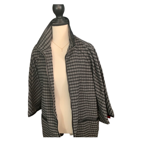 Darcy Cape Jacket NWOT - Picture 2 of 3